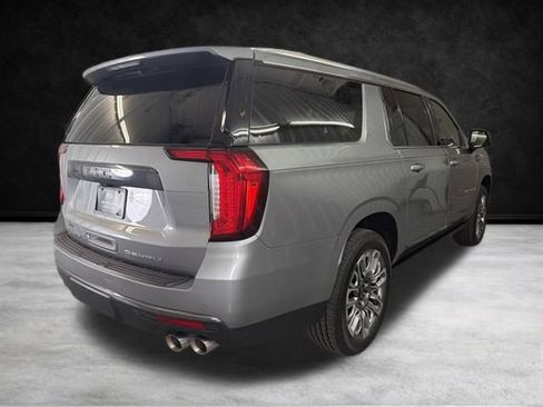 Used 2023 GMC Yukon XL Denali Ultimate image 7
