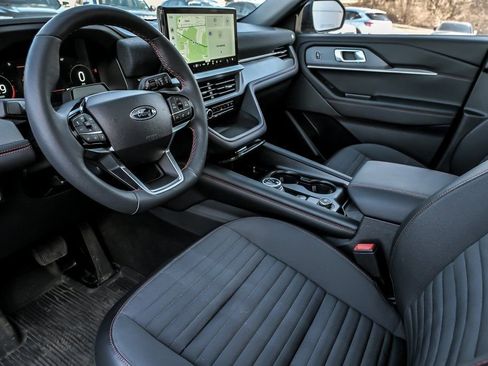 Used 2025 Ford Explorer ST-Line image 13