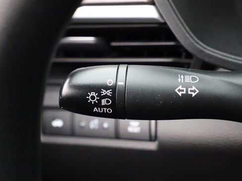 Used 2024 Nissan Altima 2.5 SV image 32