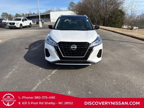 Certified 2024 Nissan Kicks SV image 4