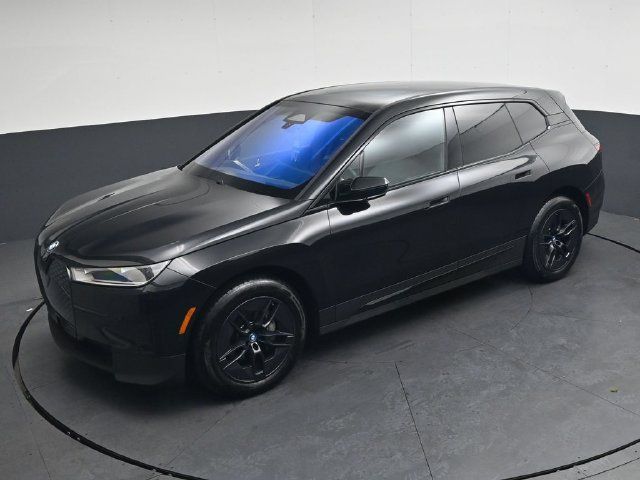 Certified 2024 BMW iX xDrive50 w/ Convenience Package AWD/4WD image 30