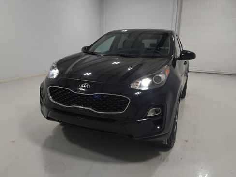 Used 2021 Kia Sportage LX AWD/4WD image 15