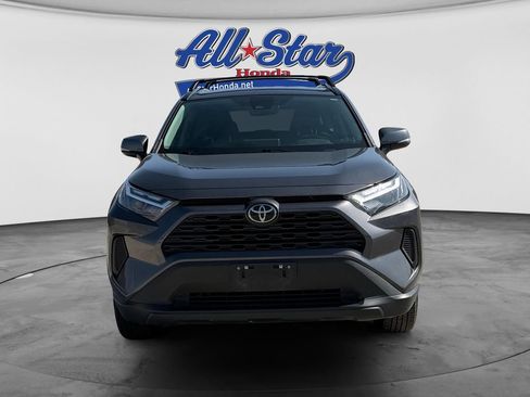 Used 2022 Toyota RAV4 XLE AWD/4WD image 2