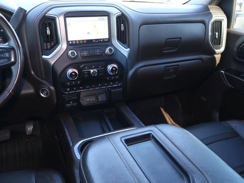 Used 2022 GMC Sierra 2500 Denali w/ Denali Ultimate Package image 13