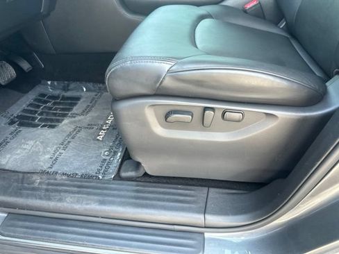 Used 2022 Nissan Armada SV w/ SV Appearance Package RWD image 17