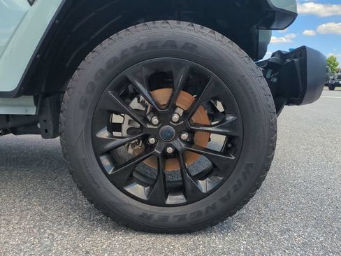 Used 2024 Jeep Wrangler Unlimited Sahara AWD/4WD image 11