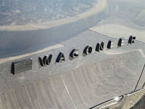 Used 2024 Jeep Wagoneer Series II image 10