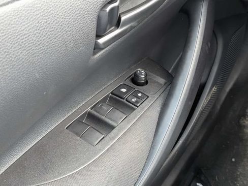 Used 2025 Toyota Corolla LE FWD image 16