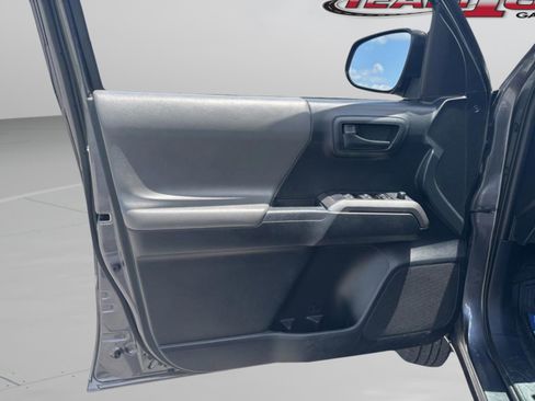 Used 2019 Toyota Tacoma SR5 RWD image 24