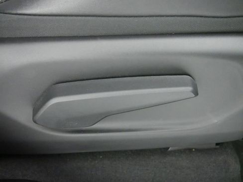 Certified 2024 Jeep Grand Cherokee Altitude image 25