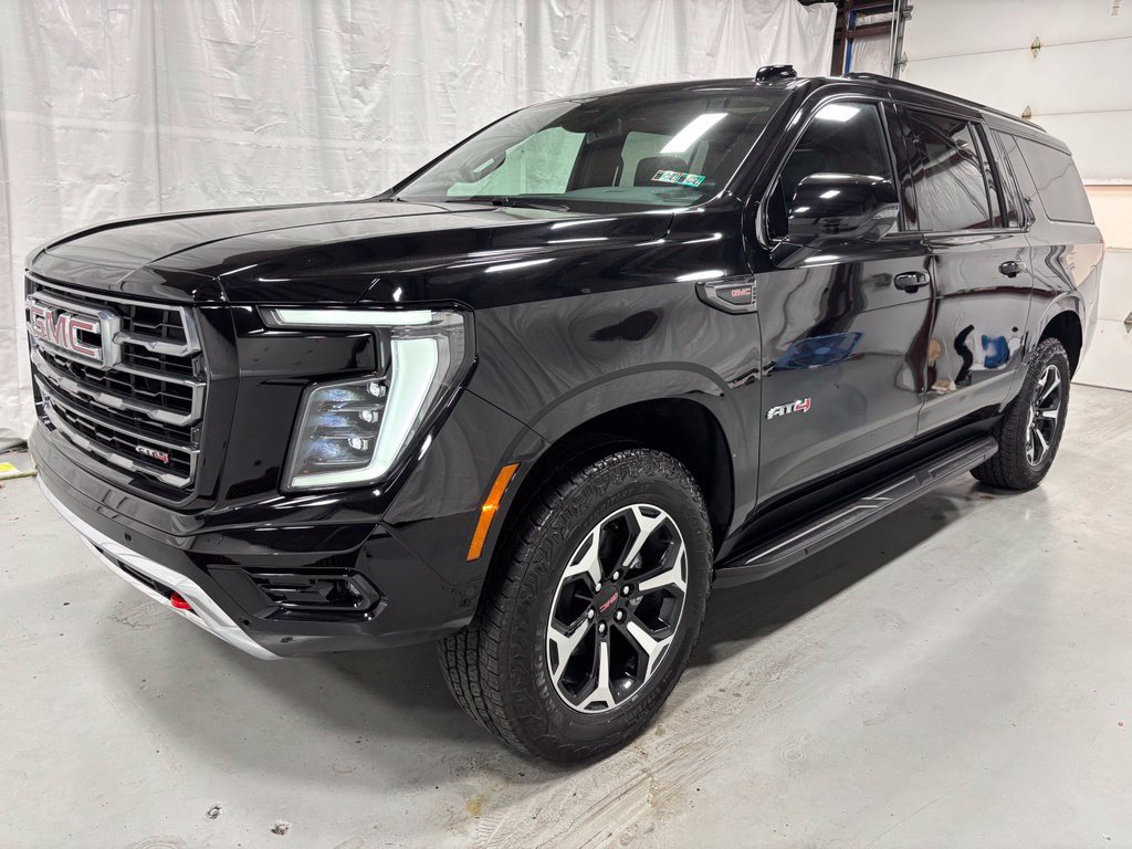 Used 2026 GMC Yukon XL AT4 AWD/4WD image 3