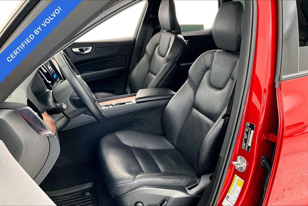 Certified 2024 Volvo XC60 B5 Plus w/ Protection Package Premier AWD/4WD image 32