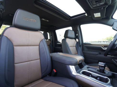 New 2026 Chevrolet Silverado 1500 High Country w/ High Country Premium Package AWD/4WD image 12