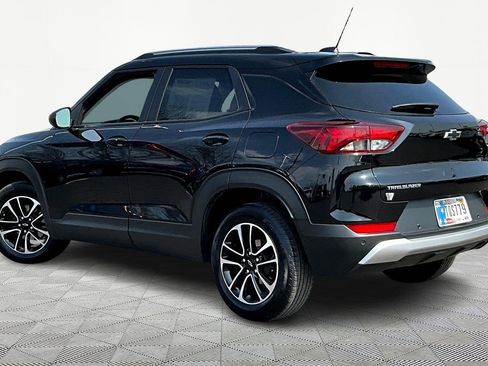 Used 2024 Chevrolet TrailBlazer LT w/ LT Cold Weather Package image 4