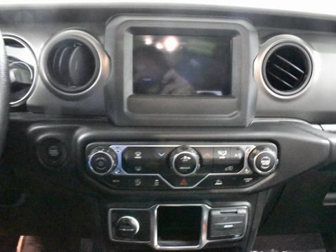 Used 2022 Jeep Gladiator Sport w/ Trailer Tow Package image 20