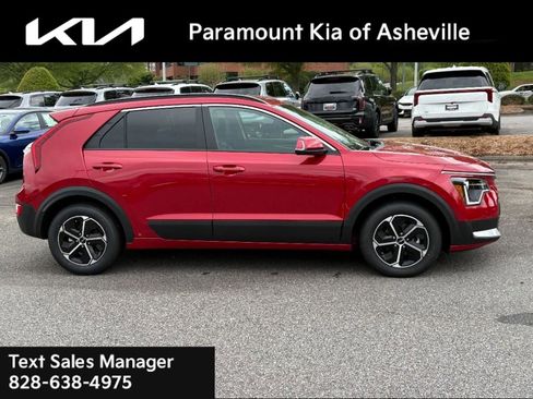 New 2025 Kia Niro EX image 6