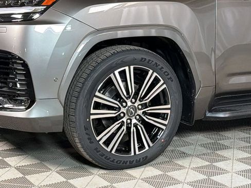 New 2026 Lexus LX 700h Luxury image 4