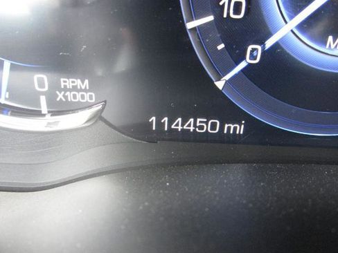 Used 2017 Cadillac Escalade Luxury image 6