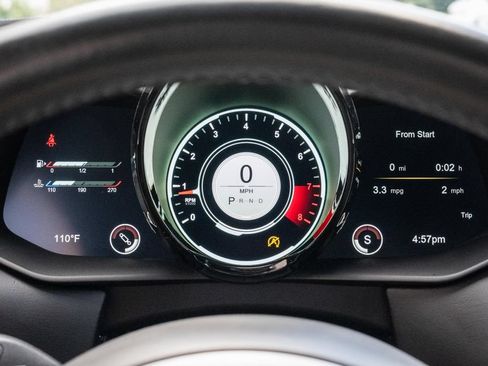 Used 2019 Aston Martin V8 Vantage Coupe RWD image 2