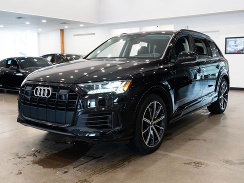 Used 2023 Audi Q7 3.0T Prestige w/ Prestige Package image 29