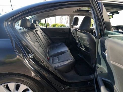 Used 2015 Honda Accord Touring image 20