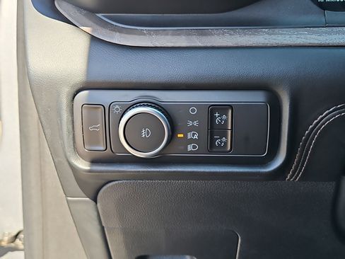Used 2023 Ford Explorer Platinum w/ Technology Package AWD/4WD image 15