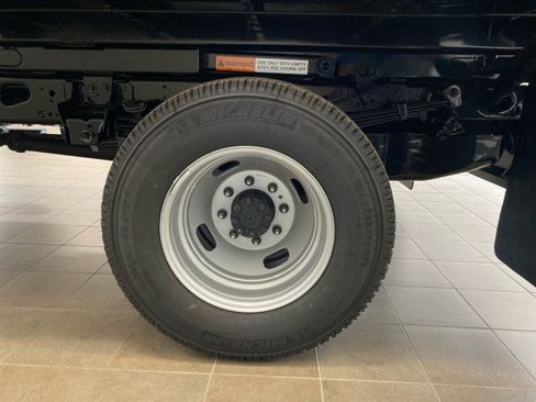 New 2025 Ford F350 XL w/ XL Chrome Package image 24