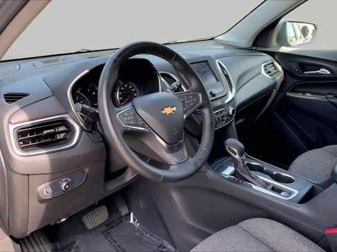 Used 2024 Chevrolet Equinox LT FWD image 17