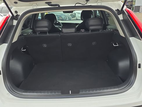 Certified 2025 Kia Niro EX image 12