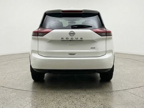 Used 2025 Nissan Rogue SV image 7