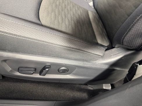 Used 2025 Nissan Pathfinder SV FWD image 22