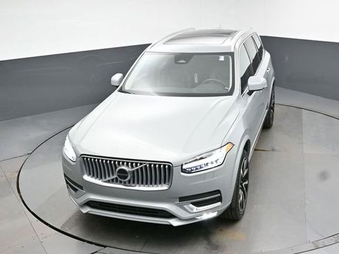 Used 2025 Volvo XC90 B6 Plus image 46