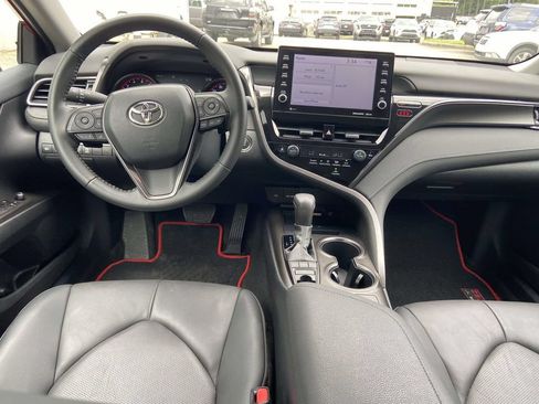 Used 2023 Toyota Camry XSE FWD image 11
