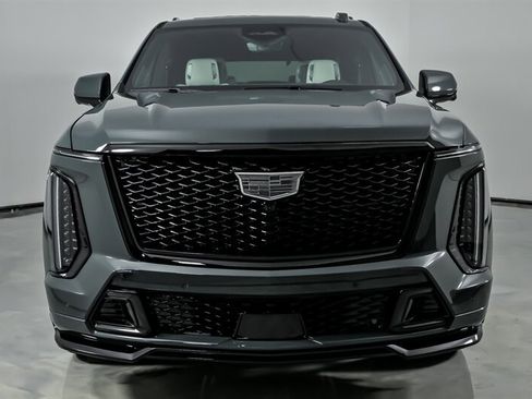 Used 2026 Cadillac Escalade V AWD/4WD image 5