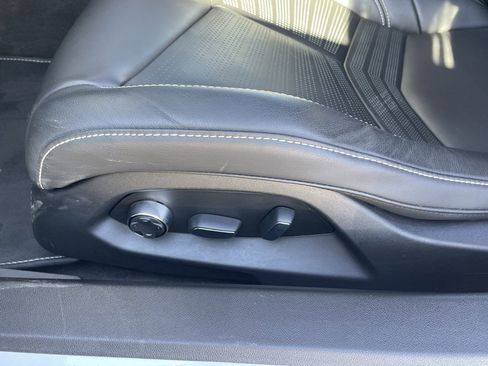 Used 2022 Chevrolet Corvette Stingray w/ Z51 Performance Package image 12