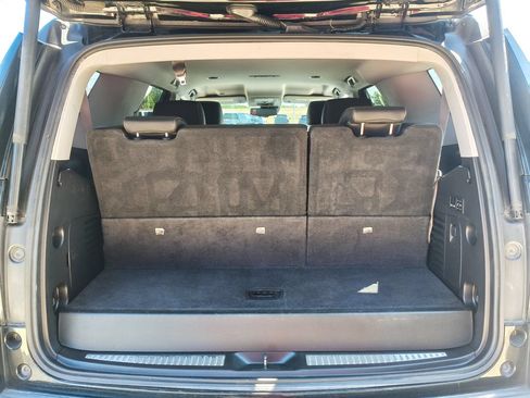 Used 2017 GMC Yukon SLT AWD/4WD image 10