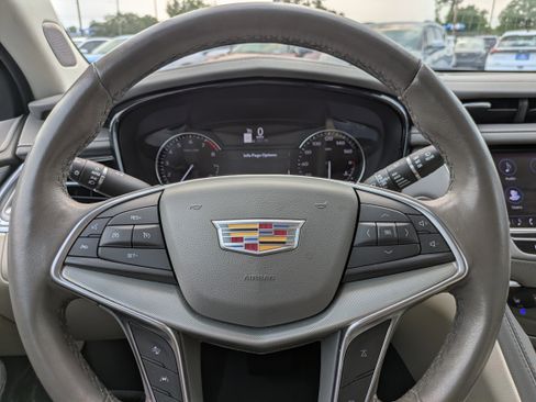 Used 2023 Cadillac XT5 Premium Luxury w/ LPO, Floor Liner Package FWD image 20