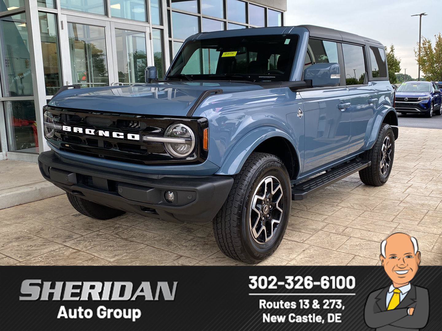 Used 2024 Ford Bronco Outer Banks AWD/4WD image 1