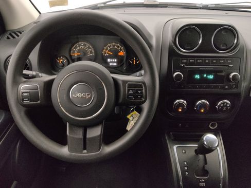 Used 2014 Jeep Compass Sport w/ Power Value Group FWD image 22