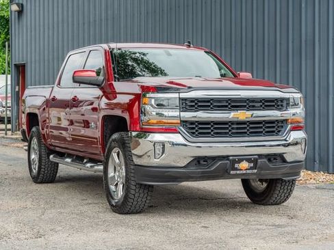 Used 2018 Chevrolet Silverado 1500 LT w/ Texas Edition AWD/4WD image 8