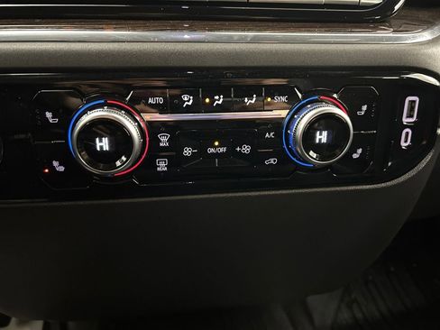 Used 2024 GMC Sierra 1500 Elevation image 30