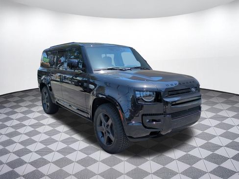 New 2026 Land Rover Defender 130 X-Dynamic SE AWD/4WD image 7