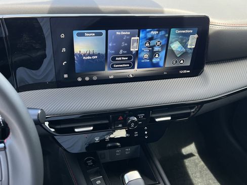New 2026 Nissan Kicks SR FWD image 10