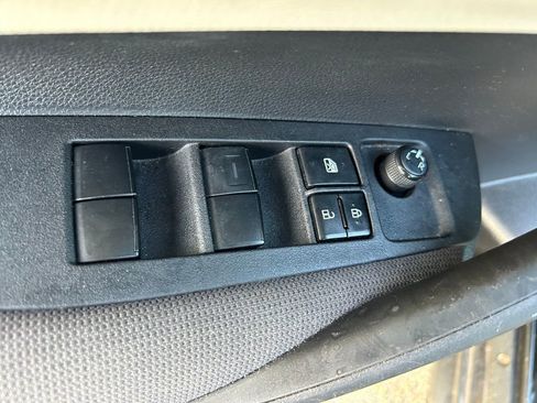 Used 2021 Toyota Corolla LE image 16