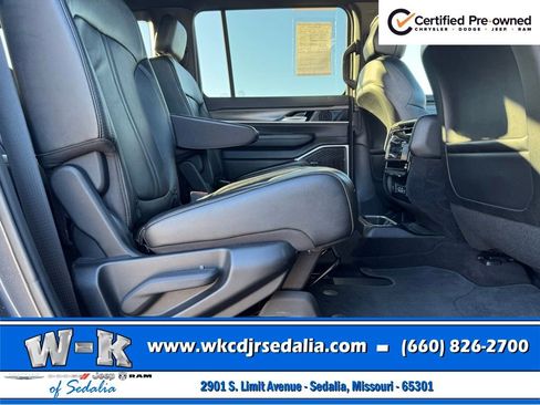 Certified 2024 Jeep Wagoneer Series III AWD/4WD image 31