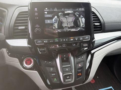 Used 2023 Honda Odyssey Elite image 8