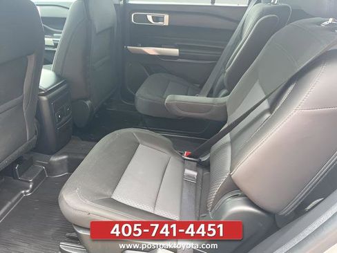 Used 2022 Ford Explorer XLT AWD/4WD image 27