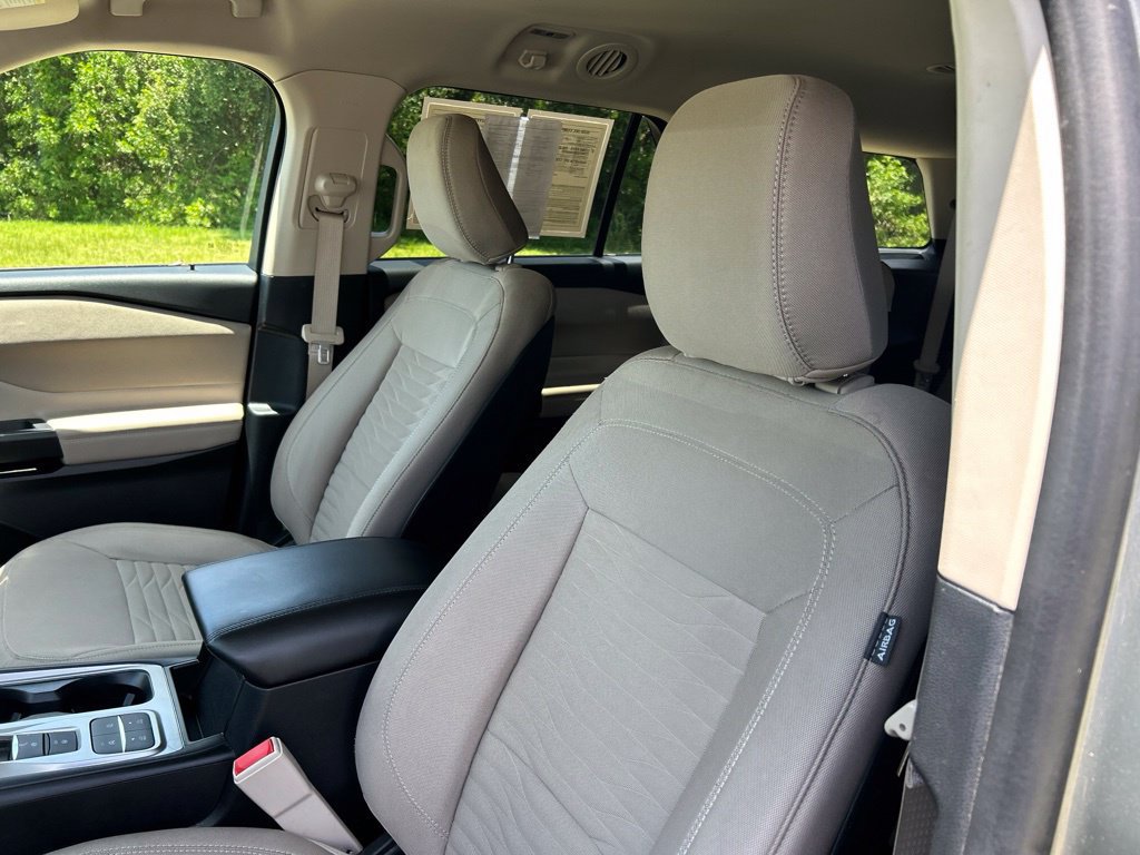 Used 2020 Ford Explorer XLT w/ Comfort Package RWD image 20