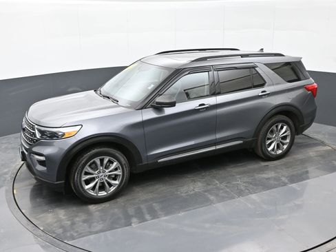 Used 2021 Ford Explorer XLT w/ Equipment Group 202A image 34