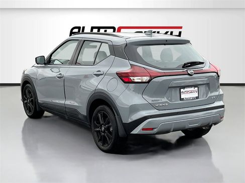 Used 2024 Nissan Kicks SR w/ SR Premium Package image 5